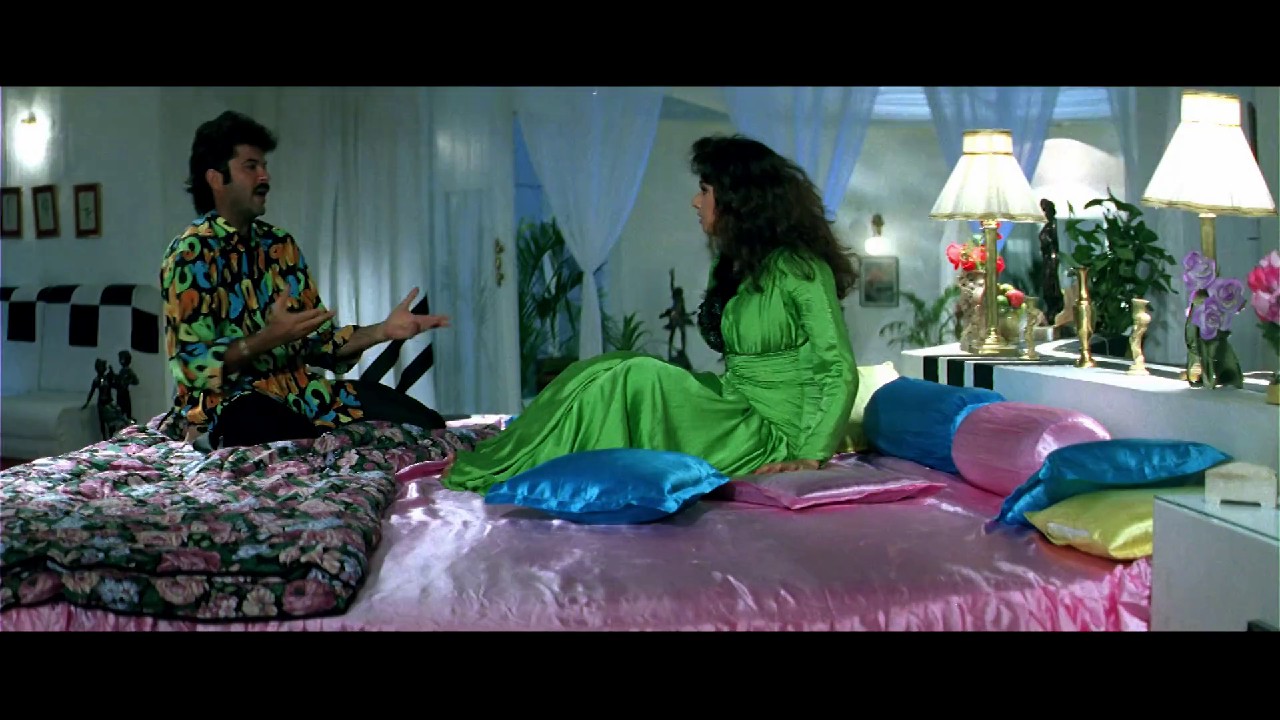 Laadla (1994) Hindi WEB-DL 1080p x264 AVC AAC 2.0 ESub B4uHD.mkv.0003